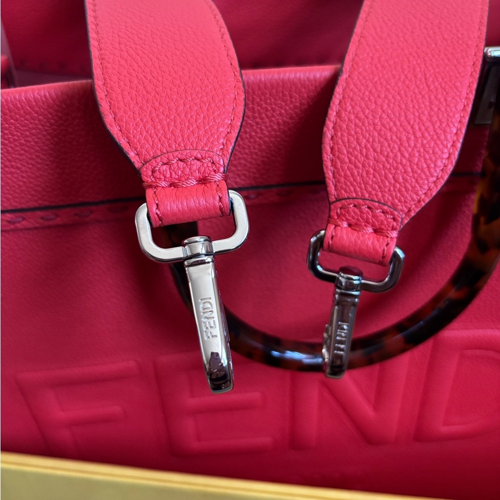 Fendi Sunshine Red Tote Bag with Tortoiseshell Handles - Picture 7 of 14